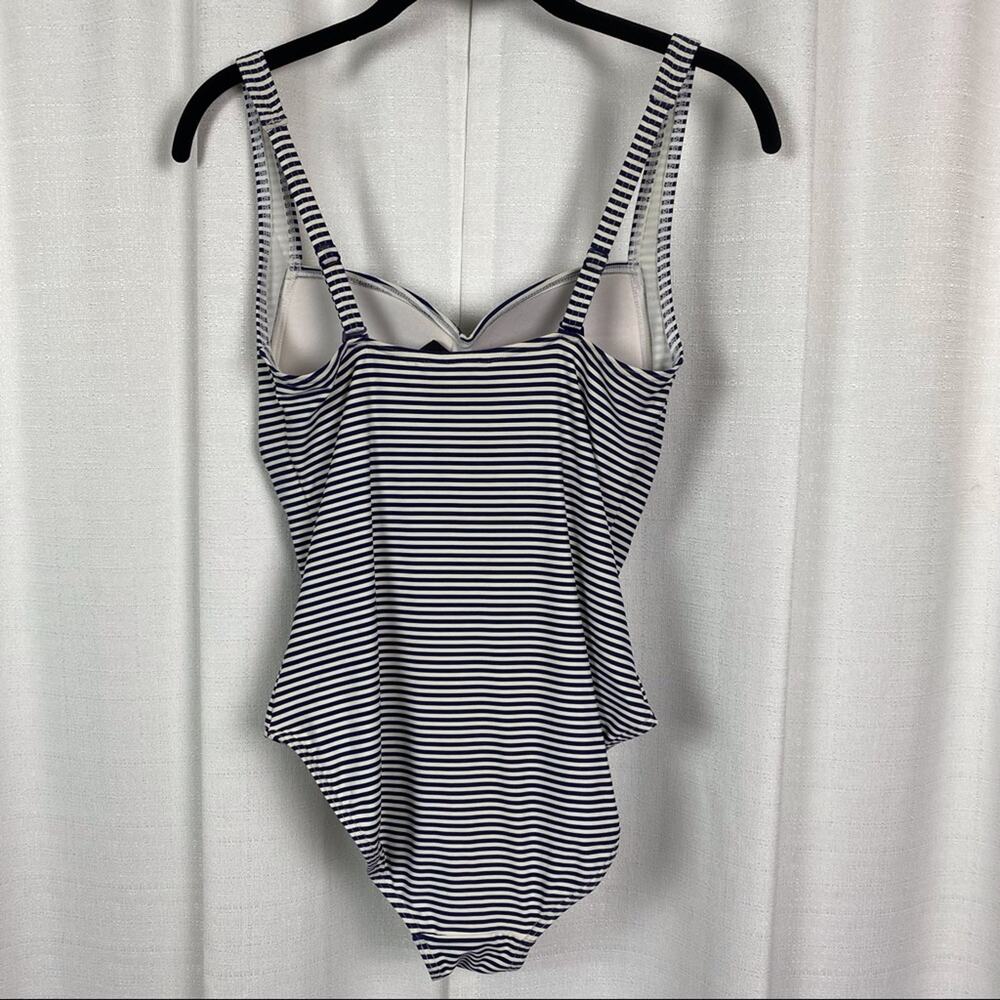 NipTuck Swim Blue&White Sorrento Stripe Joanne One Piece Swimsuit Sz.6 - Picture 12 of 16